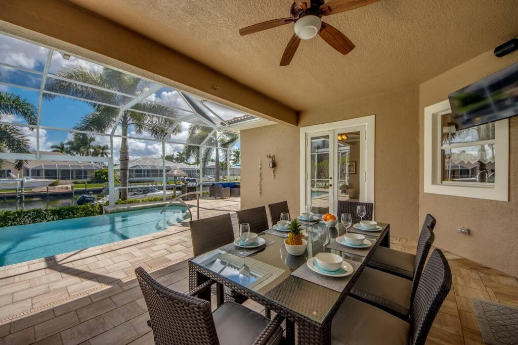 Villa Martinique By Coralvilla Cape Coral Bagian luar foto