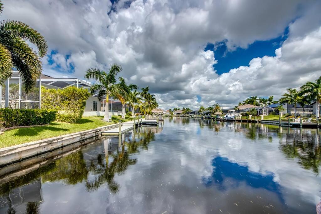 Villa Martinique By Coralvilla Cape Coral Bagian luar foto