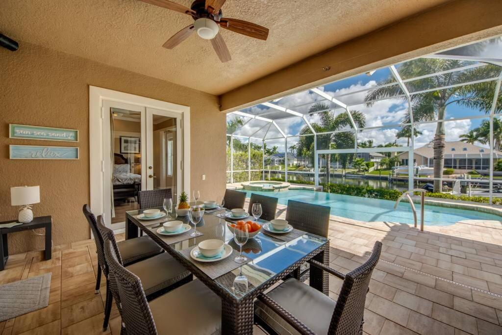 Villa Martinique By Coralvilla Cape Coral Bagian luar foto