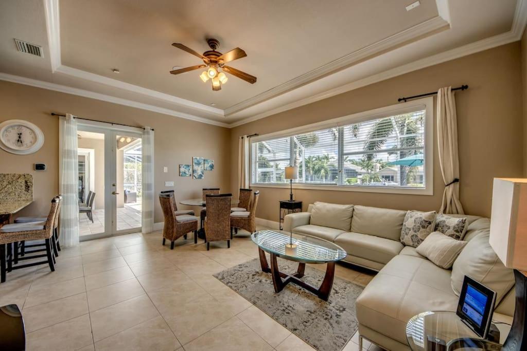 Villa Martinique By Coralvilla Cape Coral Bagian luar foto